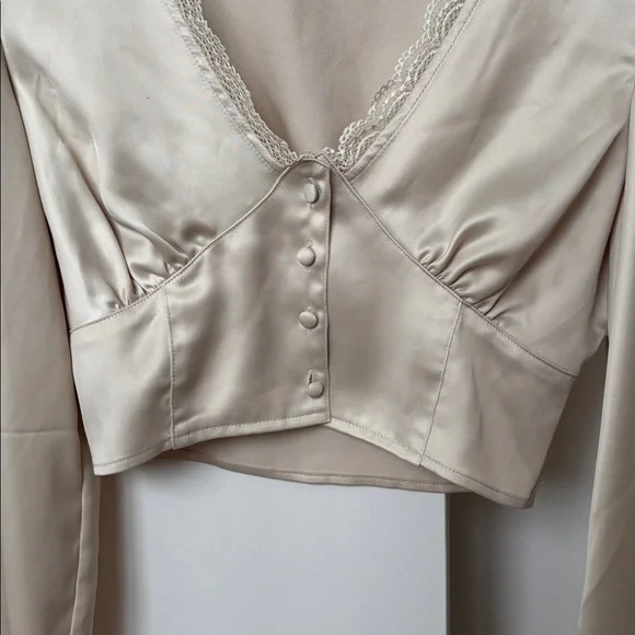 twik Cream Satin Lace-Trim Cropped Blouse-xs - Picture 6 of 12